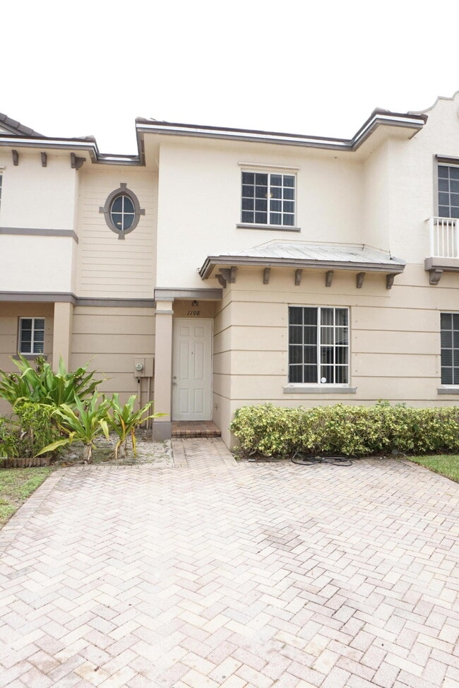 Building Photo - 1108 Lucaya Dr