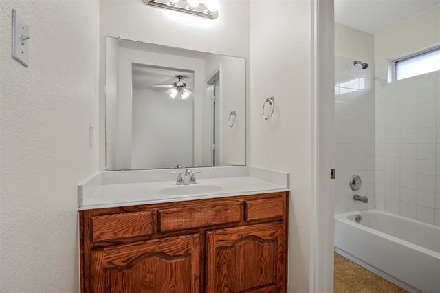 Building Photo - 13463 Four Willows Dr