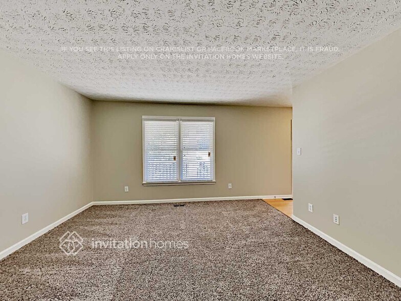 Building Photo - 135 Vantage Point
