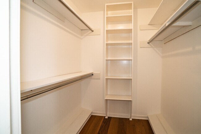 Building Photo - 12127 Tara Dr