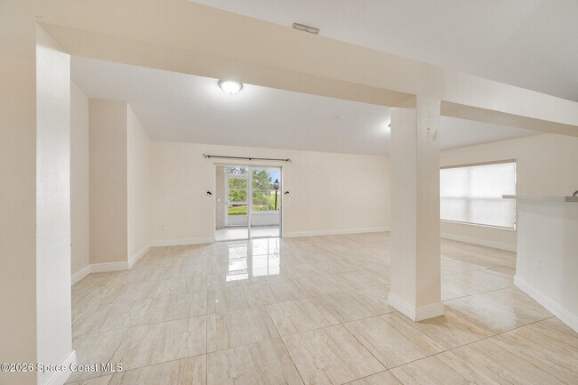 Building Photo - 537 Mason Dr