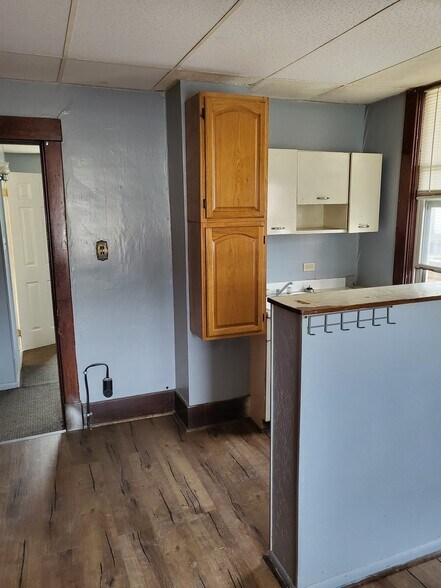 Building Photo - 653 Duss Ave