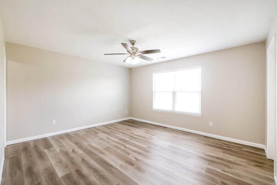 Building Photo - 6439 Emerald Springs Dr