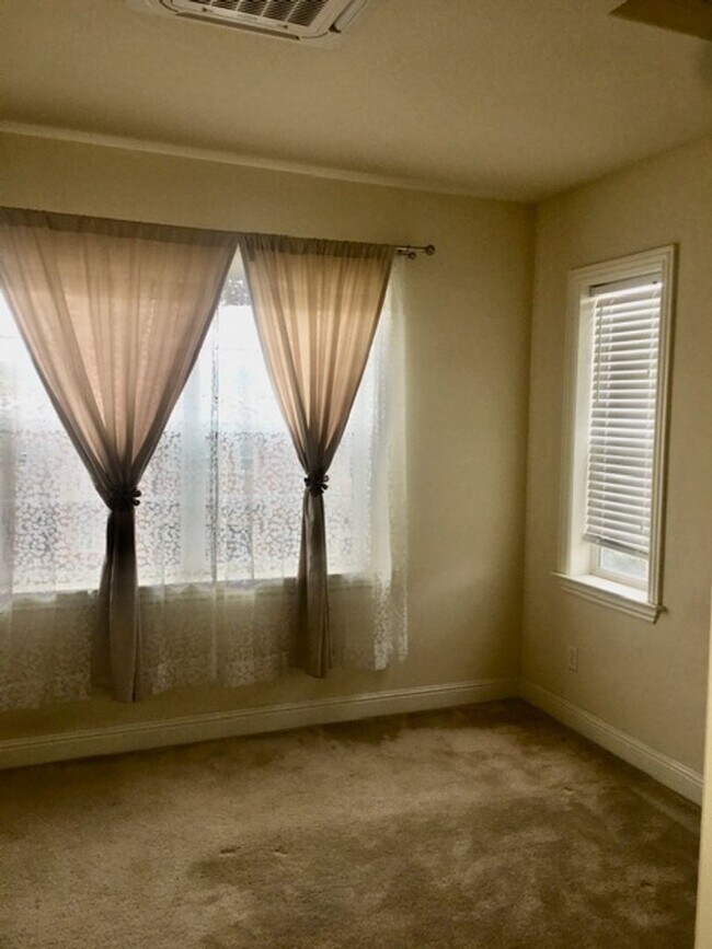 Building Photo - Terrific 4 bed 3.5 Home in Wonderful San Ramon! Great Schools, Shopping, Restaurants!