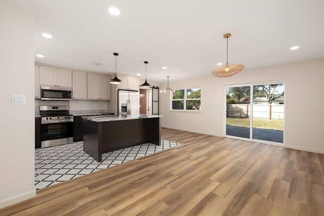 Building Photo - A Fresh Start on Orchid Ave!