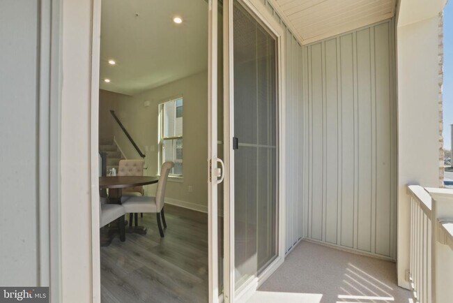 Building Photo - 42548 Invergordon Ter