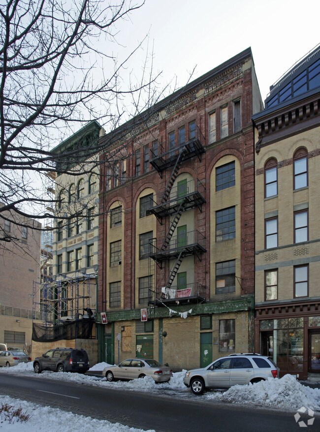 Building Photo - 95-97 Montgomery St