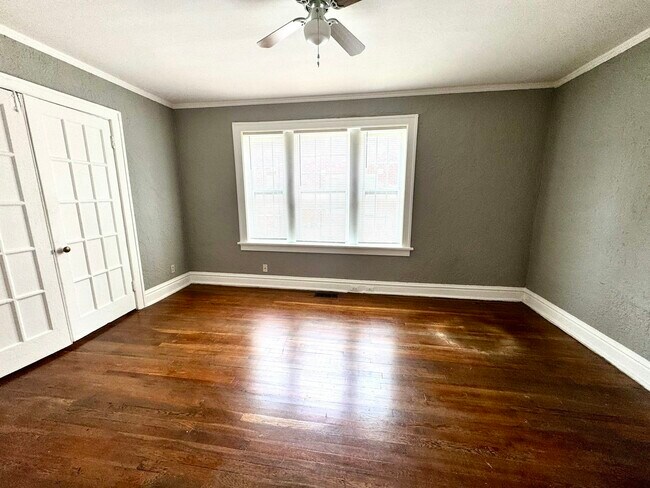 Building Photo - 4223 Ellenwood Ave