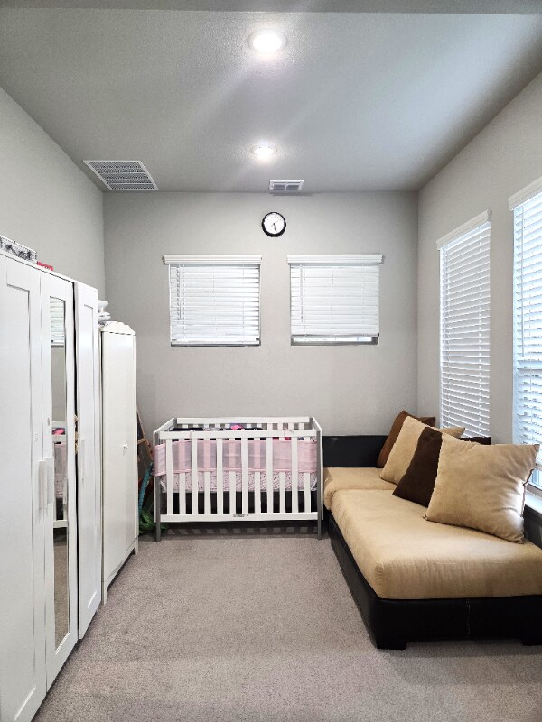Building Photo - 8066 Glastonbury Dr