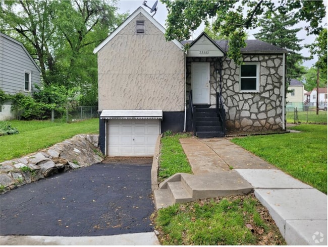 Building Photo - 5307 Stanwood Dr