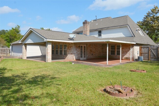 Building Photo - 14830 La Rana Dr