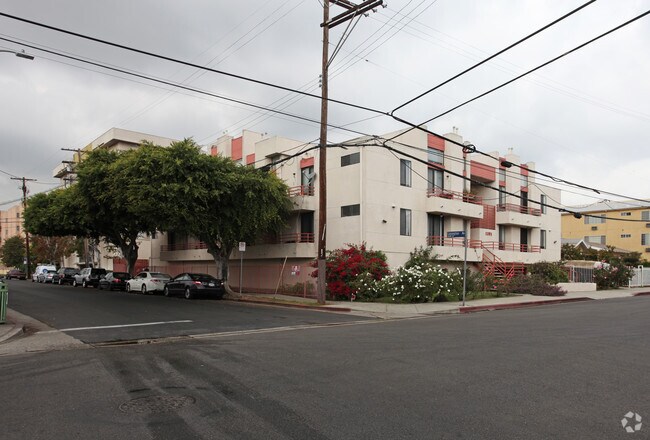 Primary Photo - Natalie Court Luxury Apartments