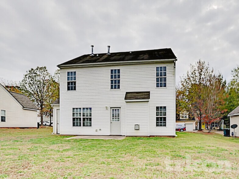 Building Photo - 2114 Lexington Ave