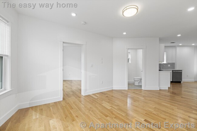 Building Photo - 406 Columbia St