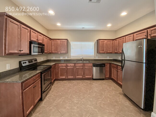 Building Photo - Brookhaven Subdivision