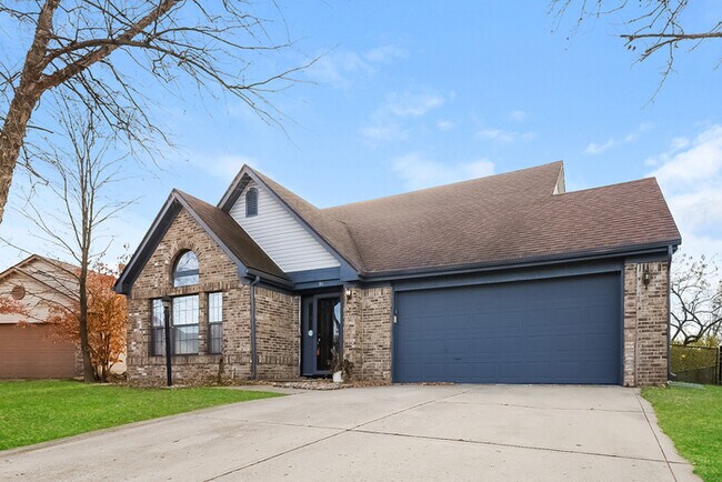 Primary Photo - 86 Easton Point Way