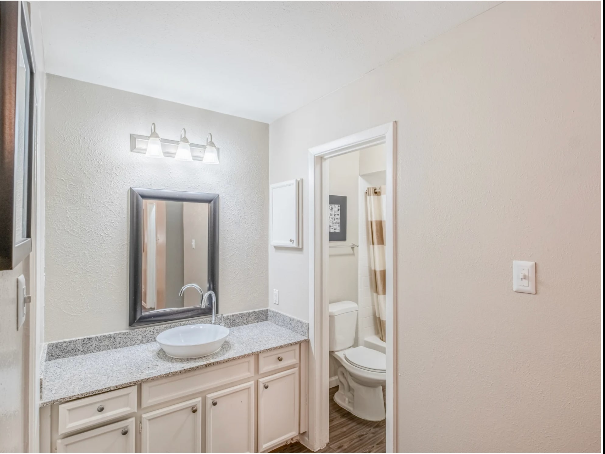 Building Photo - 535 Harvest Hill Rd