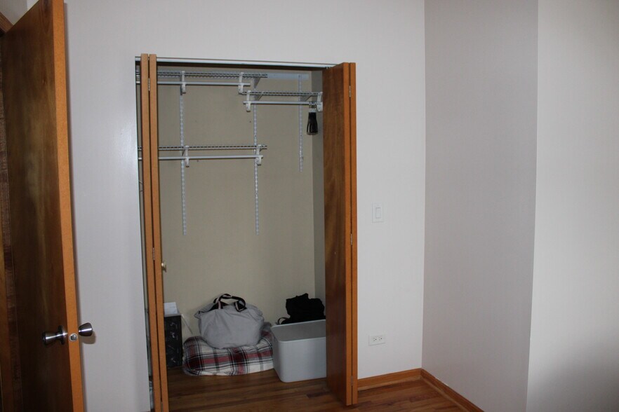 Building Photo - 2012 W 23rd St