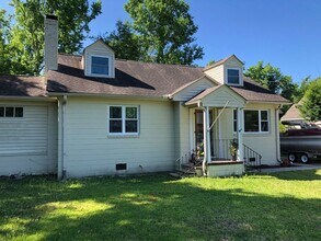 Building Photo - 1713 McHenry Ave