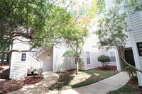 Building Photo - 6120 Sunpointe Dr