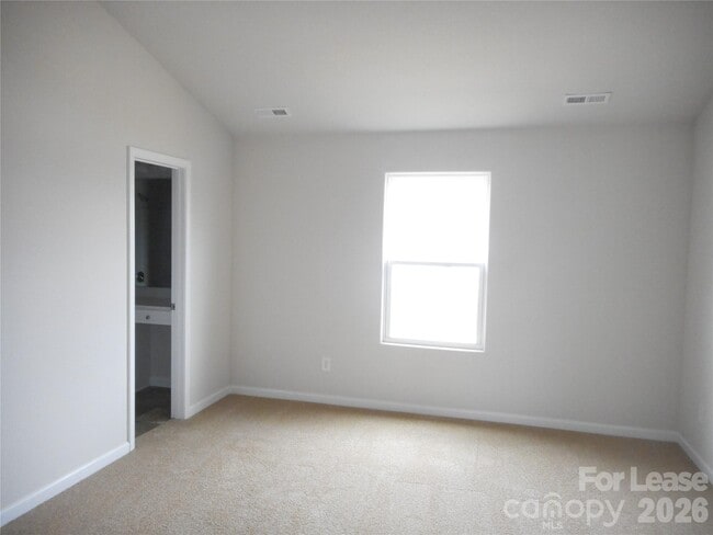 Building Photo - 2219 Latimer Ln