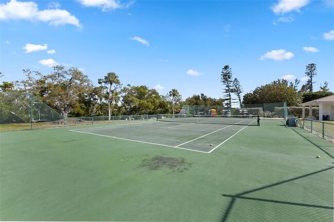 Building Photo - 3330 Gulf of Mexico Dr