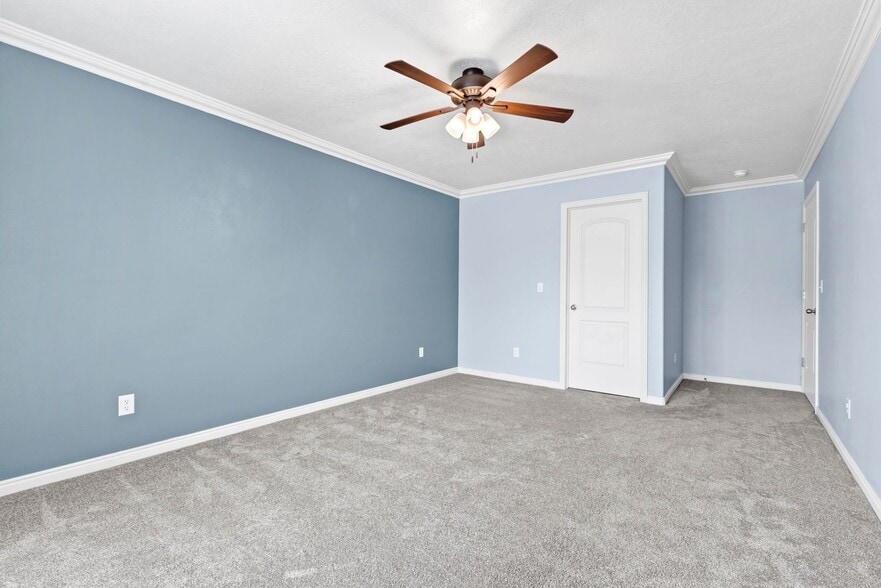Building Photo - 231 E Sunshine Dr