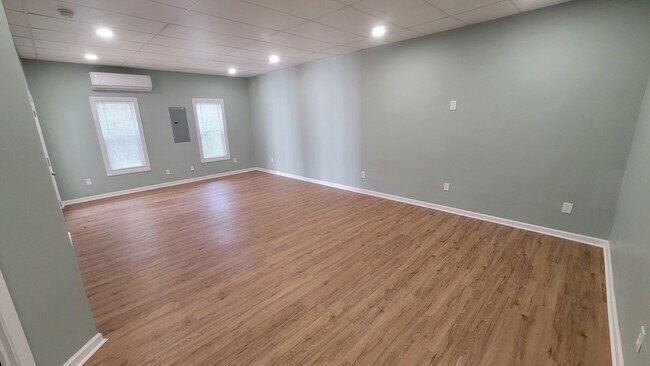 Building Photo - Spacious Three-Level Townhome with Finished Basement in Convenient Garner Location