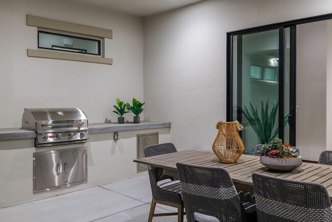 Building Photo - 75213 Hancock Pl