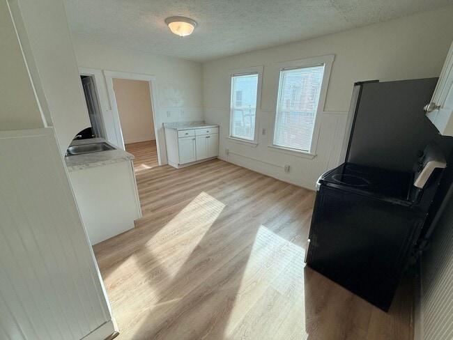 Building Photo - 35 Wentworth St