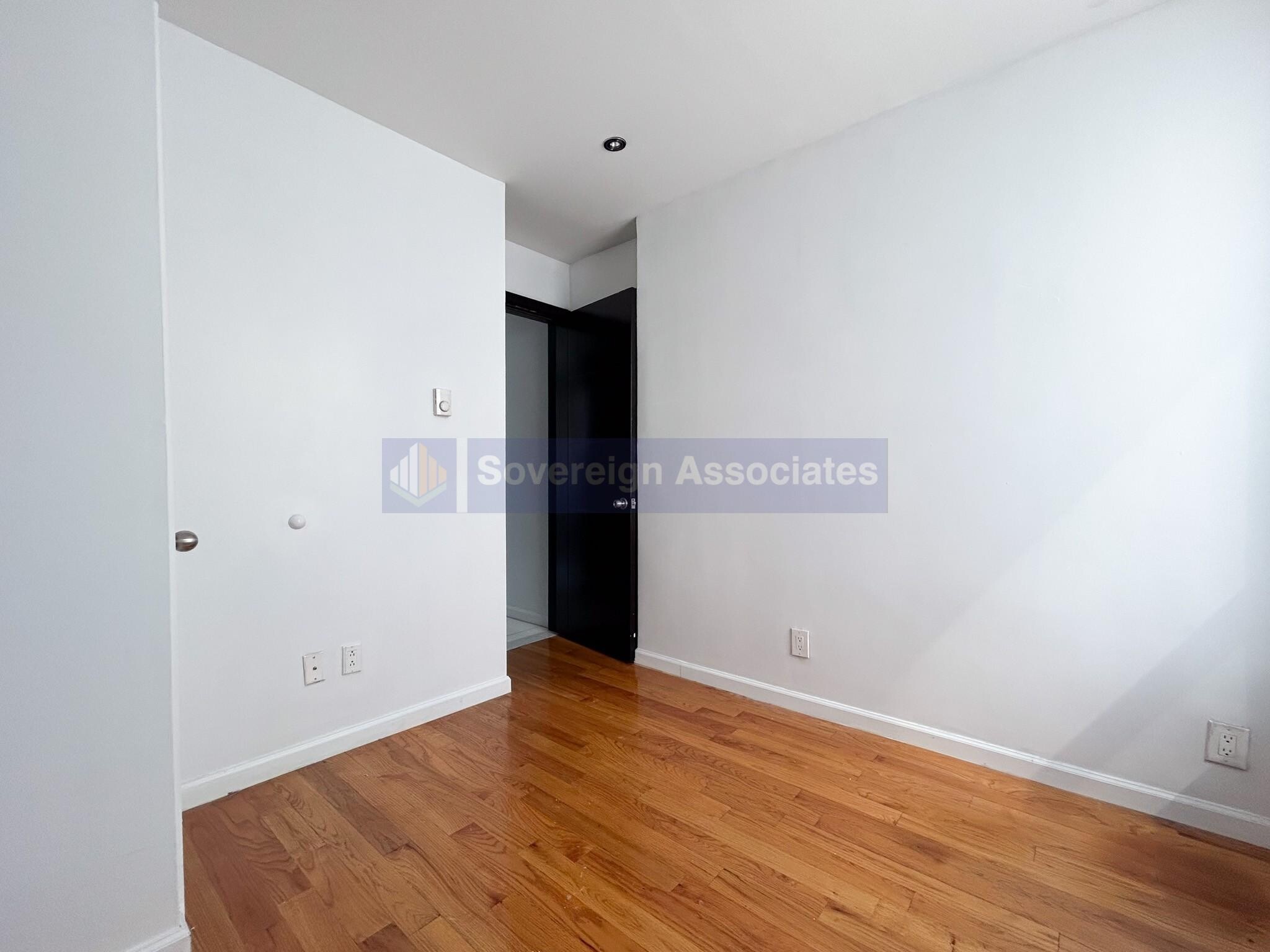 Building Photo - 953 Columbus Ave