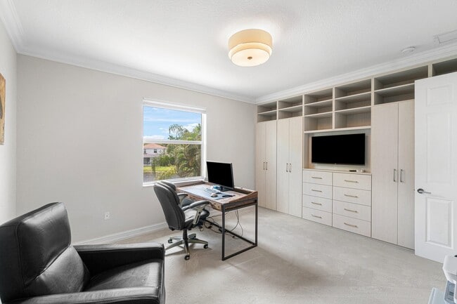 Building Photo - 8300 Calabria Lakes Drive