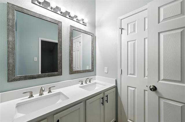 Building Photo - 517 Lowery Oaks Trl