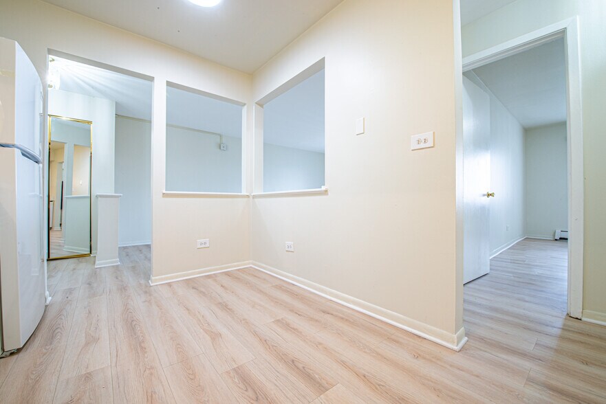 Building Photo - 2214 S Goebbert Rd