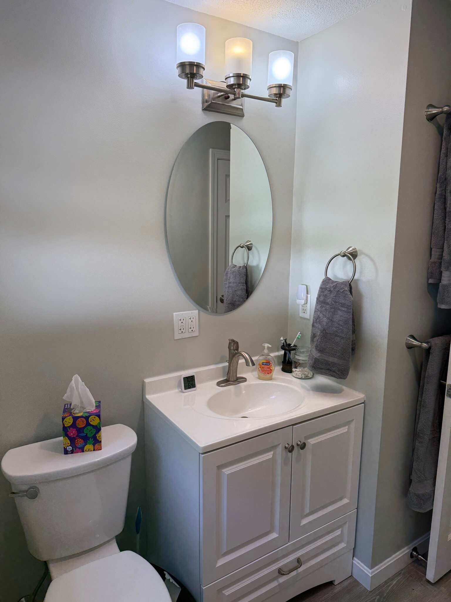 Upstairs Bath Vanity - 2 Stonehedge Cir