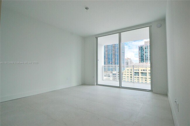 Building Photo - 1080 Brickell Ave