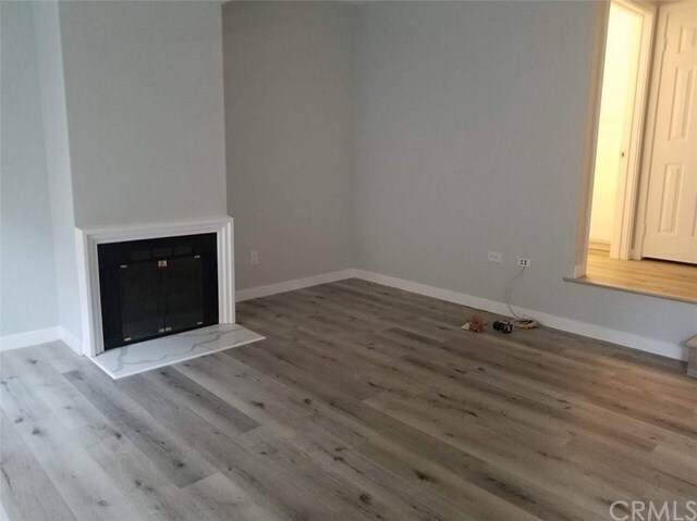 Building Photo - 11524 Moorpark St