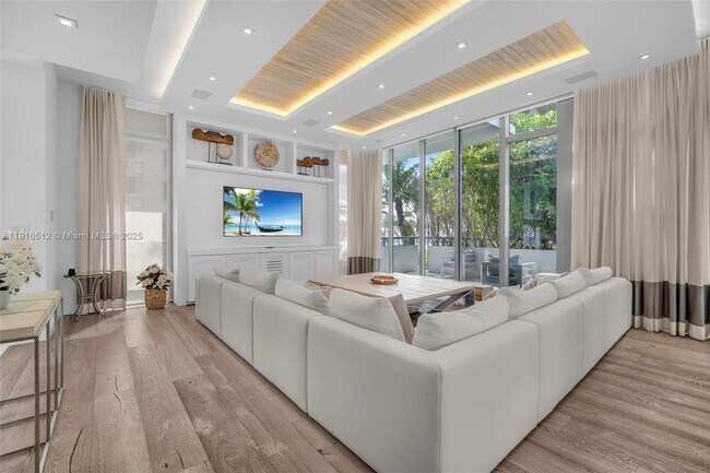 Building Photo - 9501 Collins Ave