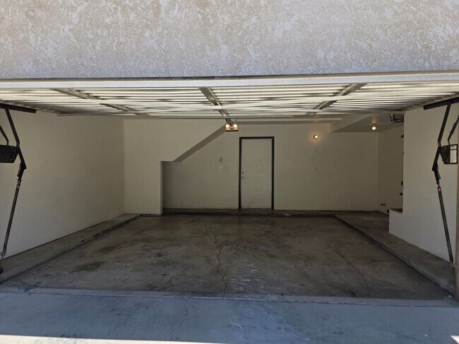 Building Photo - 8110 Laborough Dr