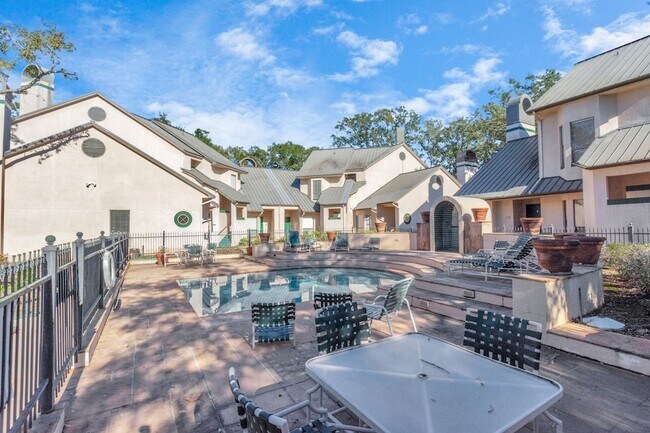 Building Photo - 4144 Greystone Way