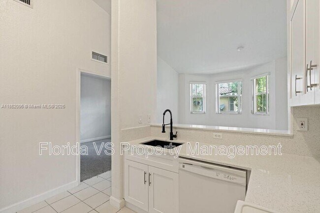 Building Photo - 1663 SE 29th St
