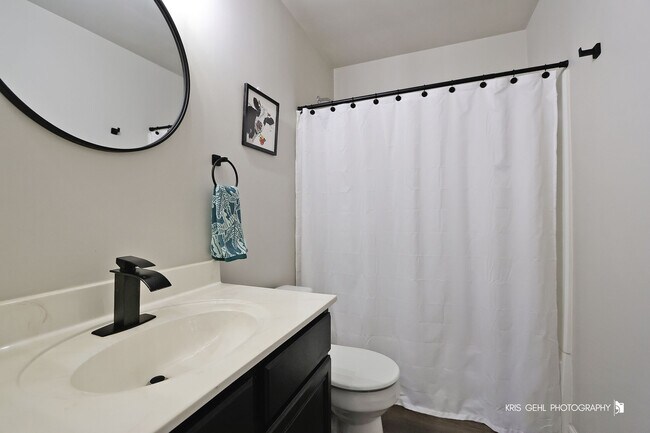 Building Photo - 2764 Olympic Ct