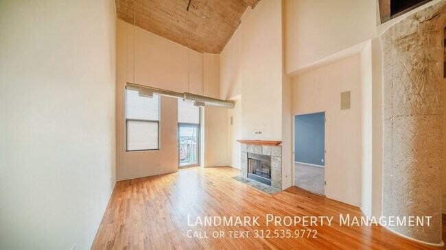 Building Photo - 758 N Larrabee St