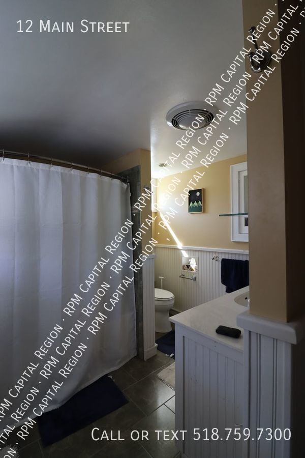 Building Photo - Historic Rexford 2 Bedroom