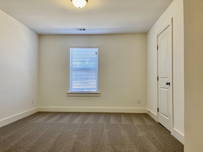 Building Photo - 23 Auburn Crossing Dr