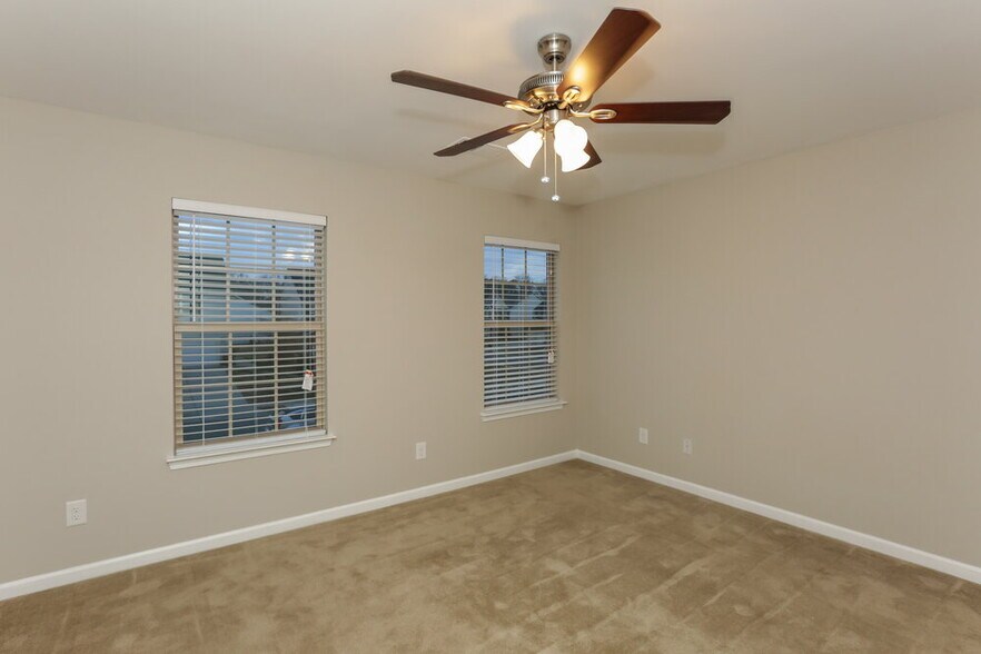 Building Photo - 11228 Amherst Glen Dr