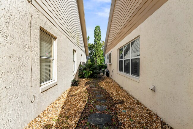 Building Photo - 3220 Tall Timber Dr