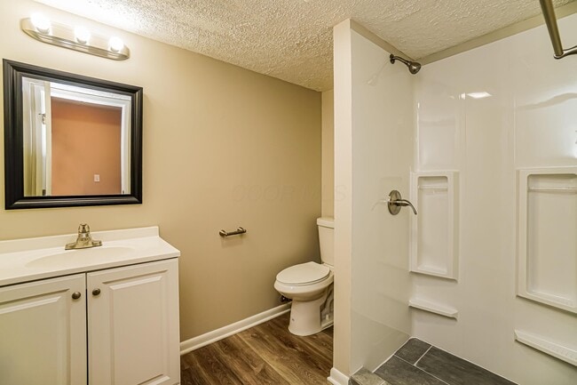Building Photo - 6464 Firethorn Ave