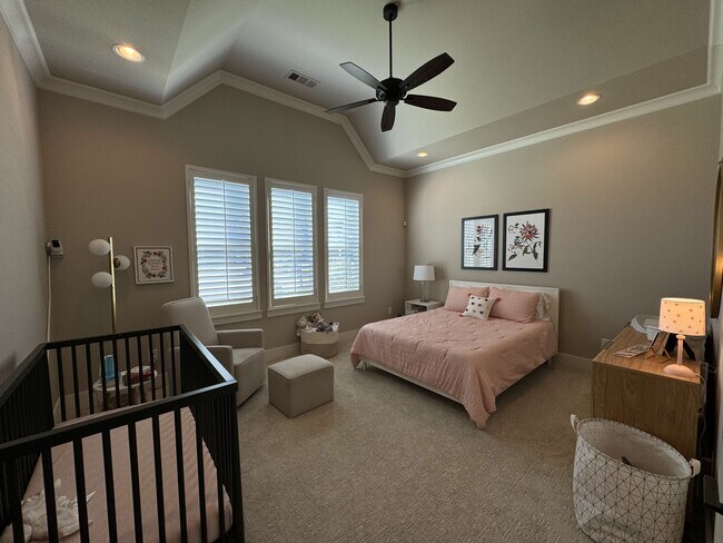 Building Photo - 921 Vintners Ct