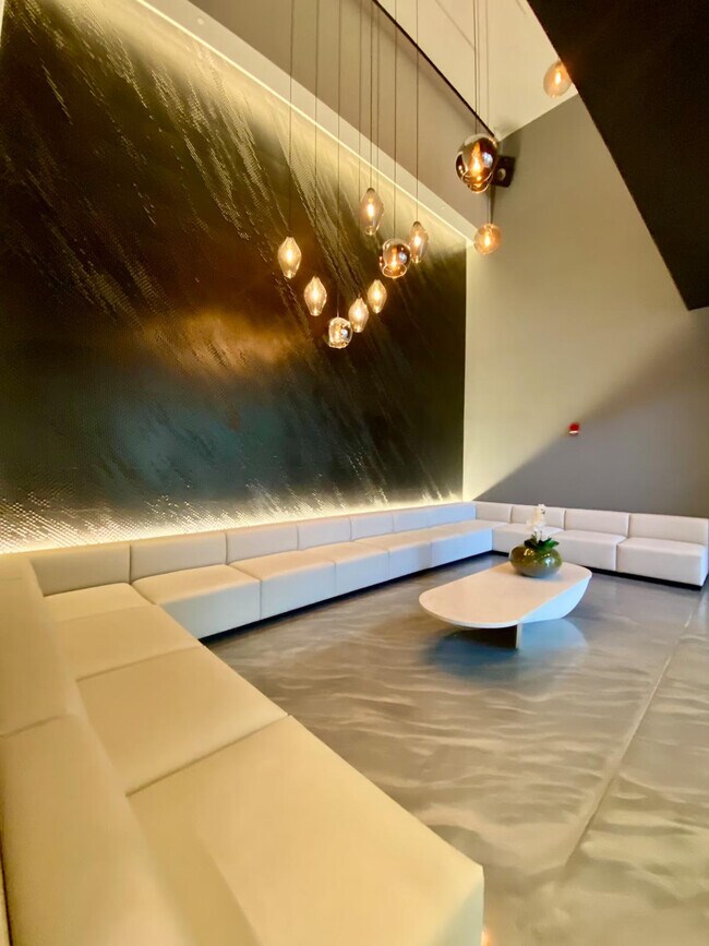 Building Photo - 245 SE 1st St